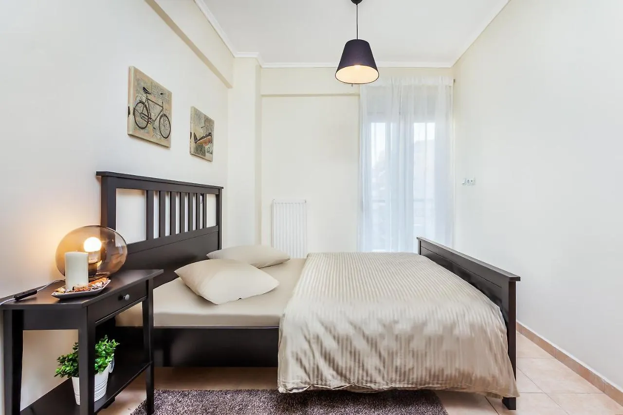 Nikopolis Bus Corner Apartment Thessaloniki Greece