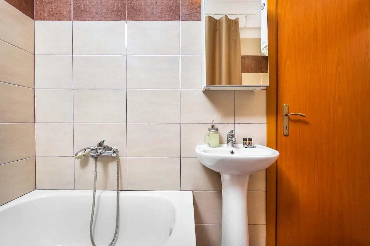 Nikopolis Bus Corner Apartment Thessaloniki